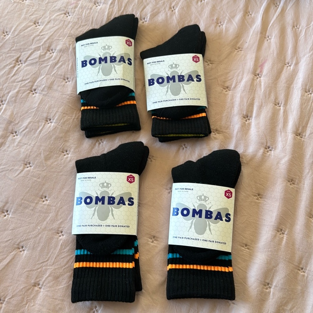 Bundle of BOMBAS TODDLER /YOUTH XS  socks